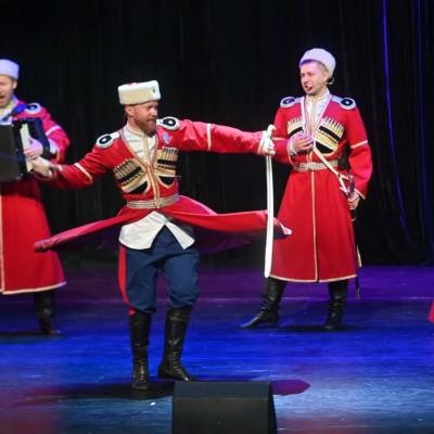 Le Chœur cosaque de Moscou anime un spectacle à Alger   