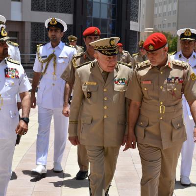 الفريق أول السعيد شنقريحة يزور الكلية العسكرية التقنية بسلطنة عمان