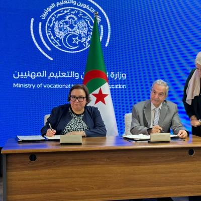 التوقيع على اتفاقية إطار بين وزارة التكوين والتعليم المهنيين والمجلس الأعلى  للغة العربية 