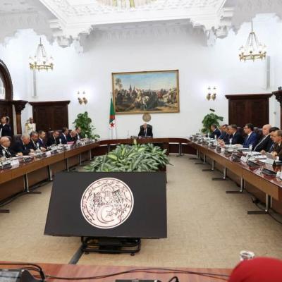 رئيس الجمهورية 
