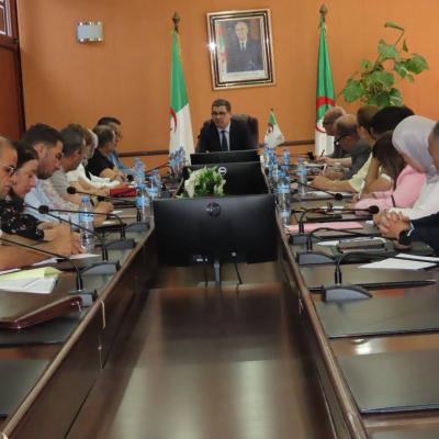  اجتماع حول تحسين تسيير المرفق العمومي لقطاع الصحة 