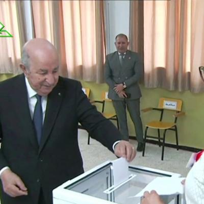 Le président de la République accomplit son devoir électoral