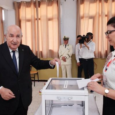 Le président de la République accomplit son devoir électoral