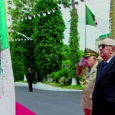 Arrivée du président de la République à l'Académie militaire de Cherchell pour présider la cérémonie annuelle de sortie de promotions