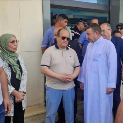حادث انحراف وانقلاب حافلة لنقل المسافرين ببومرداس : الوزير الأول يقف على  الحالة الصحية للمصابين وظروف التكفل بهم 
