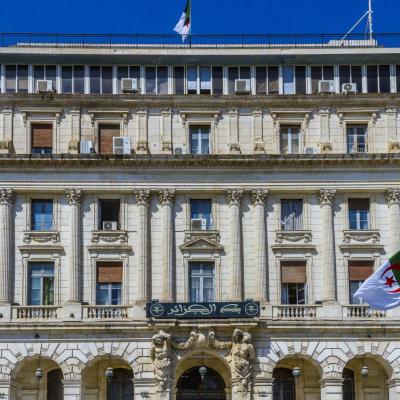 La Banque d'Algérie ordonne aux banques de faciliter l'accès des ménages aux services bancaires