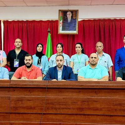 Hachemi Athmane avec les membres de son bureau fédéral