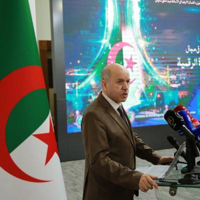 مشاريع رقمية جديدة بقطاع العمل 