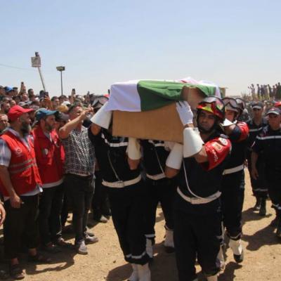 سطيف: جثامين عدد من ضحايا حادث الحافلة ببومرداس يوارون الثرى بمقبرة العلمة 