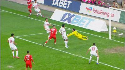 foot-crb-11.04.26.jpg