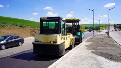 Lancement de projets de modernisation du réseau routier dans plusieurs wilayas