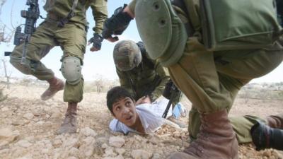 palestine-enfant_arrete-01.05.26.jpg