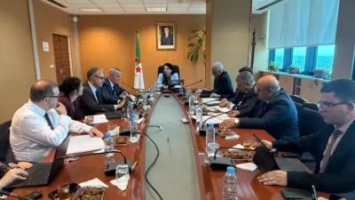 وزيرة التجارة الداخلية تستقبل وفدا عن صندوق النقد الدولي