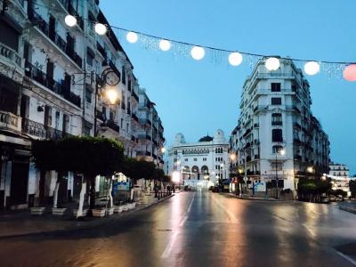 Confinement à Alger