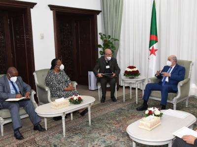 Le Président Tebboune reçoit la ministre sud-africaine des Relations internationales et de la coopération 