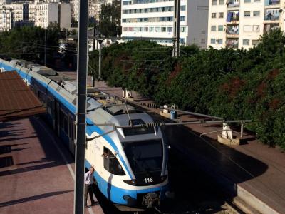 Train SNTF