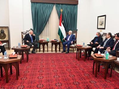 الرئيس الفلسطيني يلتقي ممثل الأمم المتحدة لتحالف الحضارات