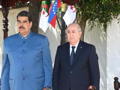 الرئيسان الجزائري والفنزويلي 