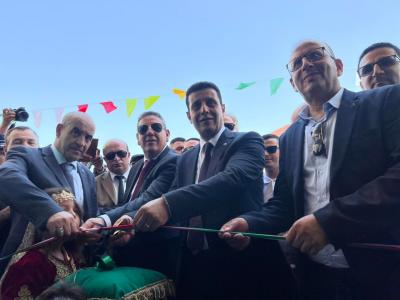 وزير السياحة والصناعة التقليدية،