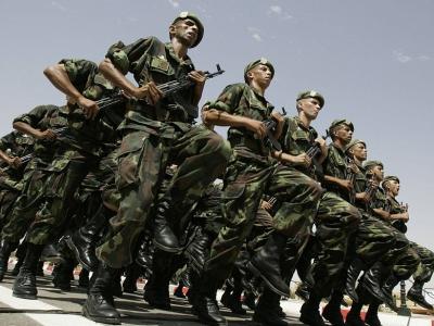 alger-defile_militaire.jpg
