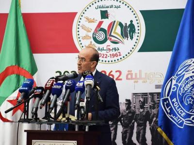 وزير الداخلية يشيد بمسار التطور والاحترافية الذي بلغته الشرطة الجزائرية 