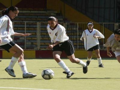 كرة القدم النسوية في الجزائر 