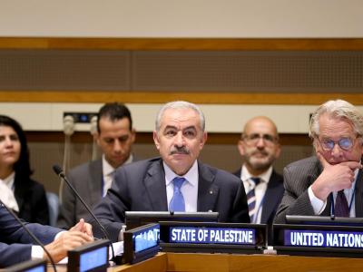 رئيس الوزراء الفلسطيني يحث الدول المانحة على حماية  حل الدولتين