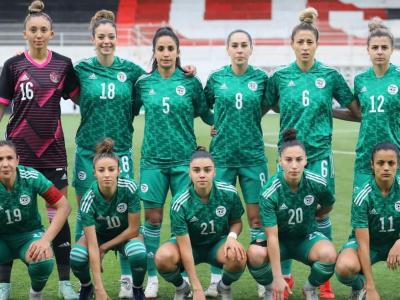 المنتخب الوطني النسوي 