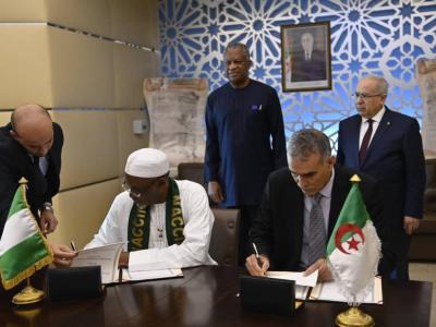 Signature d'un accord bilatéral pour la création d'un Conseil d'affaires algéro-nigérian