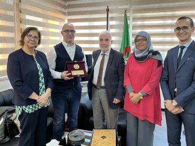 تكريم المدير العام للإذاعة الجزائرية محمد بغالي مؤسسة وسام العالم الجزائري