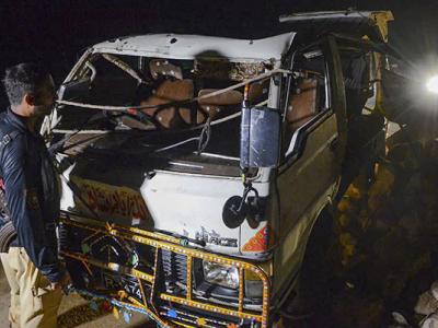 pakistan-accident-bus.jpg