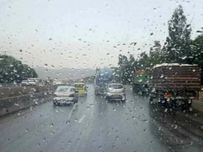 هطول أمطار رعدية على عدد من ولايات الوطن ابتداء من أمسية اليوم الجمعة قد تتجاوز 50 ملم محليا