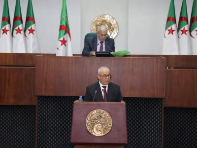 وزير العمل يوسف شرفة