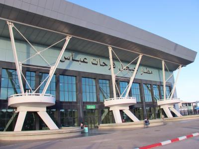 مطار فرحات عباس