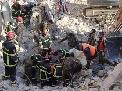 زلزال تركيا وسوريا: إنقاذ 13 شخصا وانتشال 84 جثة من قبل فرق الحماية المدنية الجزائرية
