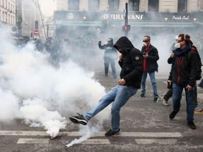 فرنسا اضرابات