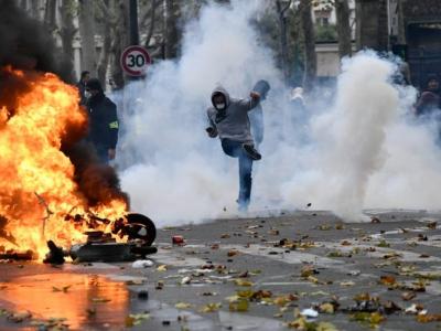 احتجاجات باريس