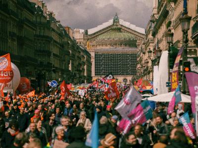 يوم تعبئة جديد في فرنسا عشية "الحسم الدستوري" لملف التقاعد
