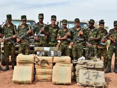 الجيش الصحراوي يتلف 800 كلغ من المخدرات قادمة من المغرب