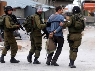حملة اعتقالات جديدة تطال 23 فلسطينياً من الضفة الغربية
