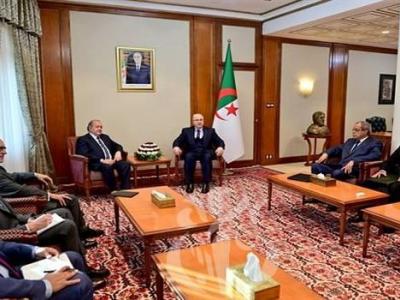 الوزير الأول أيمن بن عبد الرحمان يستقبل وزير الاقتصاد والبحر لجمهورية البرتغال