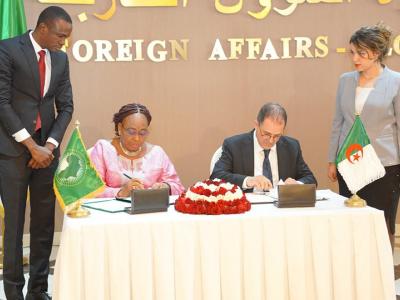 التوقيع بالجزائر العاصمة على اتفاقية مقر متحف إفريقيا الكبير