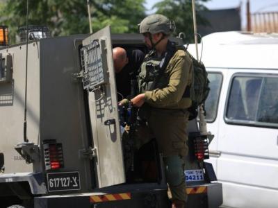 قوات الاحتلال الصهيوني تعتقل 17 فلسطينيا في الضفة الغربية والقدس