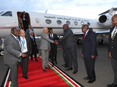 الرئيس الصحراوي يحل بالعاصمة الكينية للمشاركة في قمة إفريقيا للمناخ