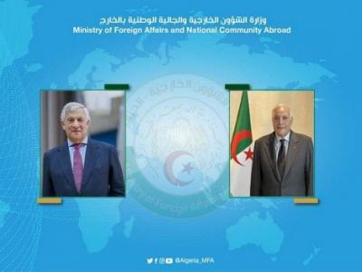 عطاف يتباحث هاتفيا مع نظيره الإيطالي حول الوضع في منطقة الساحل عطاف يتباحث هاتفيا مع نظيره الإيطالي حول الوضع في منطقة الساحل