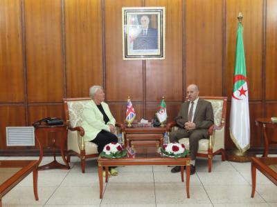 السيد سايحي يستعرض مع سفيرة المملكة المتحدة بالجزائر سبل تعزيز التعاون في  مجال الصحة