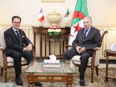 رئيس مجلس الأمة يستقبل سفير فرنسا بالجزائر