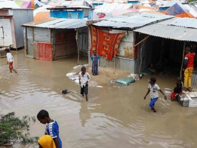 مقتل 29 وتشريد 300 ألف في أسوأ فيضانات هزّت الصومال منذ عقود