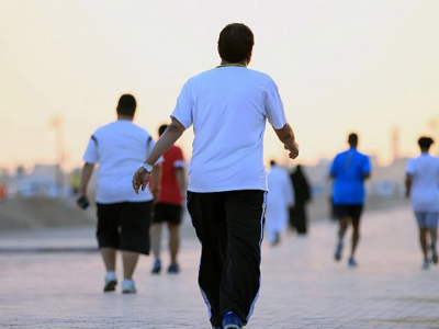 دراسة: المشي بسرعة يمكن أن يقلل خطر الإصابة بمرض السكري من النوع 2