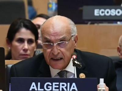 Ahmed Attaf, ministre des Affaires étrangères et de la Communauté nationale à l'étranger